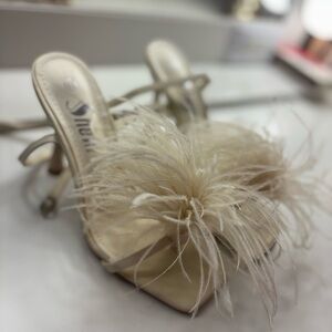 SHEIN Cream Feathered Heels